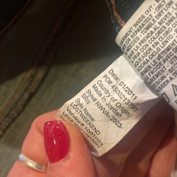 Vintage America. Slim Boyfriend jeans. Distressed. - 10/29-Like New - Picture 11 of 11